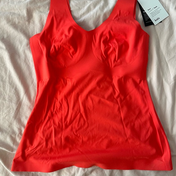 Knix Evolution Tank in Poppy NEW - Picture 2 of 4